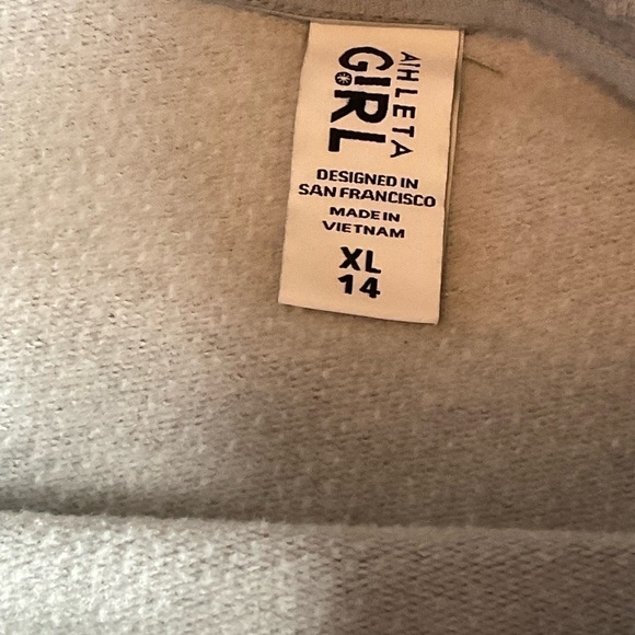 Athleta Girls Grey Camo Sweatshirt Cross Cross Back Sz 14 - Picture 4 of 4